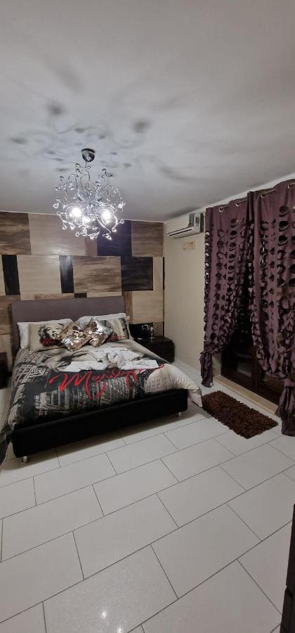 Apartment Fashion House *